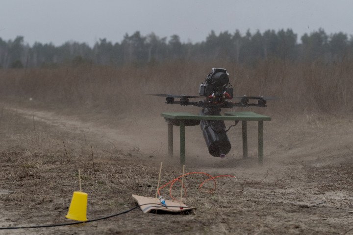 Ukrainian forces test a fiber-optic drone, potentially part of a sleeper drone system, in the Kyiv region on January 29, 2025. (Source: Getty Images) Ukrainian forces test a fiber-optic drone, potentially part of a sleeper drone system, in the Kyiv region on January 29, 2025. (Source: Getty Images)