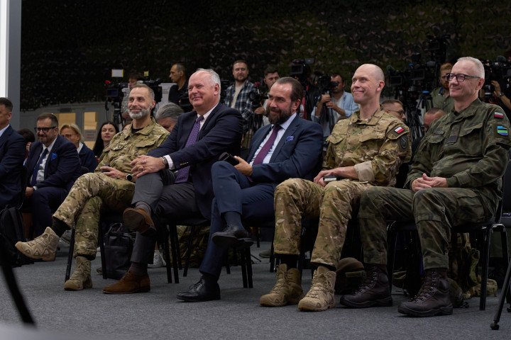Representatives of the Polish Armed Forces, Ukrainian officials, and international partners attend a joint press conference in Kyiv, Ukraine on September 18. (Source: UNITED24 Media / Mykyta Shandyba)