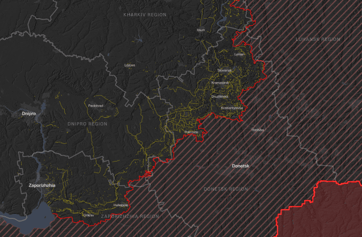 The yellow lines show Ukrainian defense fortifications across Donetsk Region. It includes the so-called “fortress belt” of layered defensive positions. These fortifications have been built over years and now protect central Ukraine from further Russian advances. (UNITED24 Media infographic) The yellow lines show Ukrainian defense fortifications across Donetsk Region. It includes the so-called “fortress belt” of layered defensive positions. These fortifications have been built over years and now protect central Ukraine from further Russian advances. (UNITED24 Media infographic)