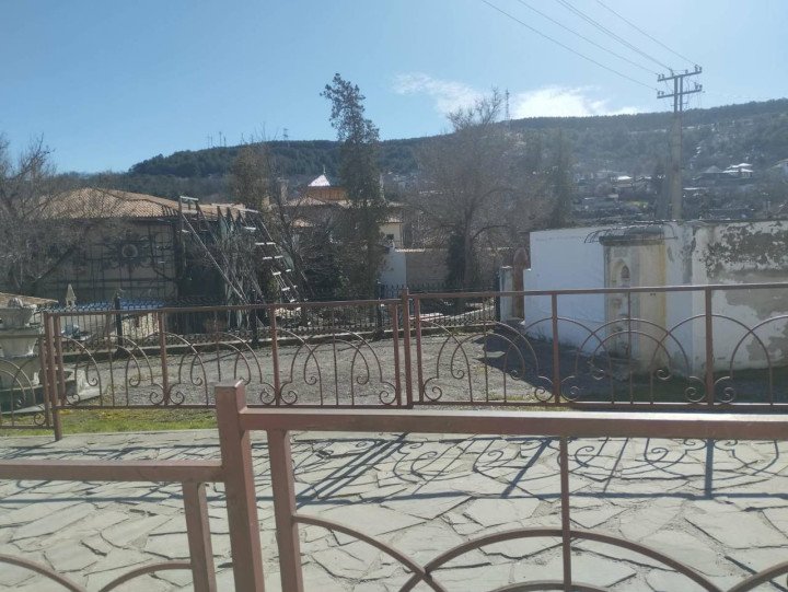 Khan's Palace under “restoration” in the town of Bakhchisarai, Crimea. (Source: Crimean Tatar Resource Center)