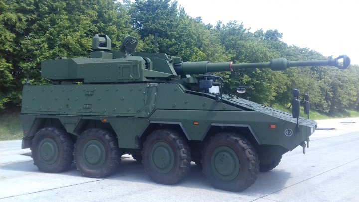 Boxer MGS armored vehicle equipped with a 105 mm gun turret. (Source: Nicholas Drummond) Boxer MGS armored vehicle equipped with a 105 mm gun turret. (Source: Nicholas Drummond)