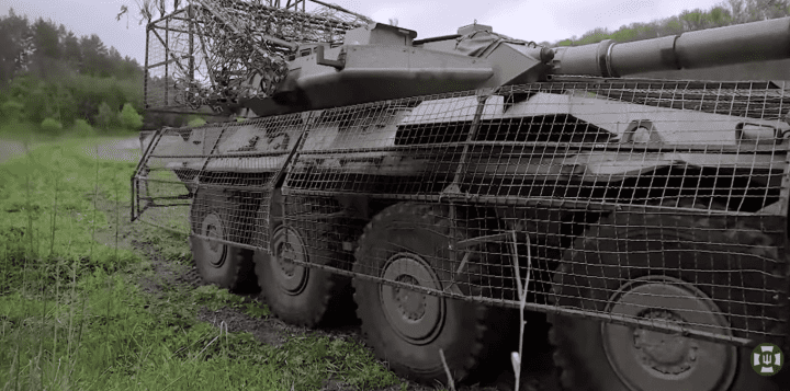 A close-up view of additional protective mesh installed on a B1 Centauro wheeled tank used by Ukrainian forces. (Source: Defense Express) A close-up view of additional protective mesh installed on a B1 Centauro wheeled tank used by Ukrainian forces. (Source: Defense Express)