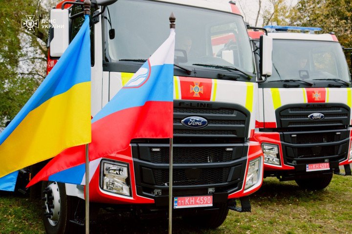Ford Trucks 3542T trucks, donated to Ukraine by Slovenia, October 24. (Source: SES) Ford Trucks 3542T trucks, donated to Ukraine by Slovenia, October 24. (Source: SES)