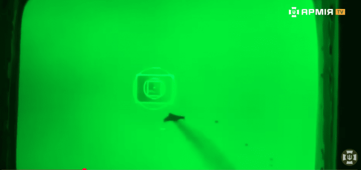 Shahed drone in the crosshairs of Ukraine’s Avenger air defense system during a night operation. (Source: ArmyTV)