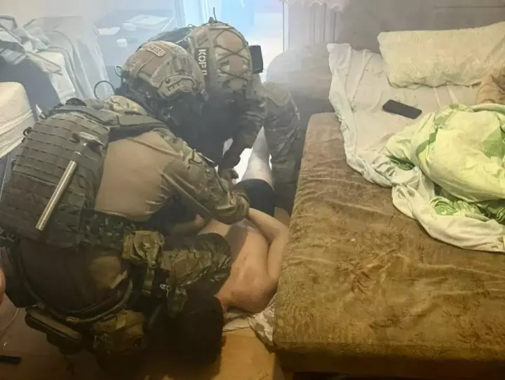 The suspect in the murder of Iryna Farion is being detained in Dnipro, Ukraine. 25 July, 2024. (Source: Department of Communication of the Ministry of Internal Affairs of Ukraine) The suspect in the murder of Iryna Farion is being detained in Dnipro, Ukraine. 25 July, 2024. (Source: Department of Communication of the Ministry of Internal Affairs of Ukraine)