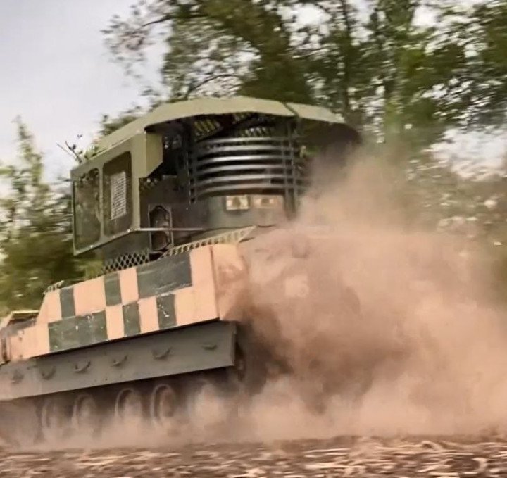 Side view of Bradley with upgraded armor. (Source: Iron Nuts)