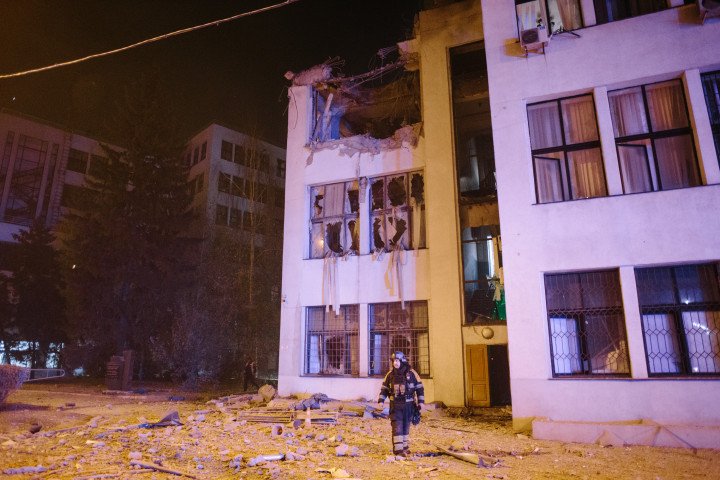 Damaged Derzhprom building after Russia’s attack, October 28, 2024. (Source: Pavlo Pakhomenko for Nakypilo) Damaged Derzhprom building after Russia’s attack, October 28, 2024. (Source: Pavlo Pakhomenko for Nakypilo)