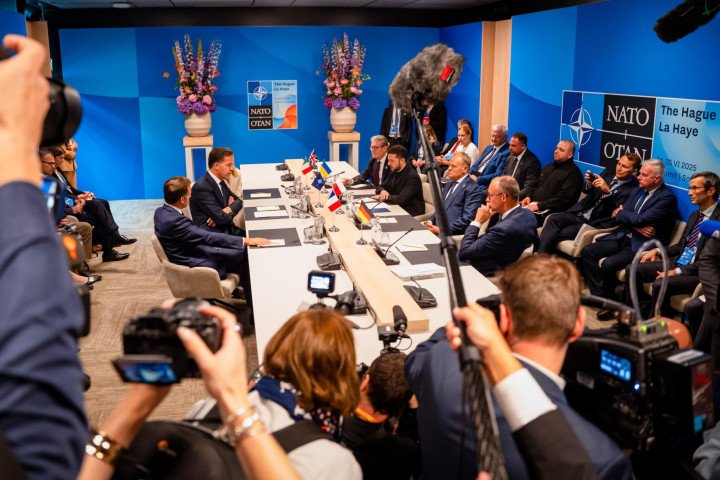 E5 meeting: Emmanuel Macron, Mark Rutte, Giorgia Meloni, Keir Starmer, Volodymyr Zelenskyy, Donald Tusk, and Friedrich Merz meet on June 25, 2025 in The Hague, Netherlands. (Source: Getty Images) E5 meeting: Emmanuel Macron, Mark Rutte, Giorgia Meloni, Keir Starmer, Volodymyr Zelenskyy, Donald Tusk, and Friedrich Merz meet on June 25, 2025 in The Hague, Netherlands. (Source: Getty Images)