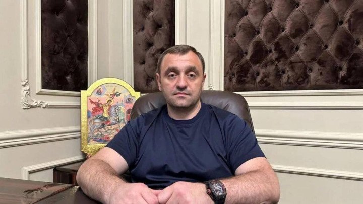 Armen Sarkisyan, founder of the Russian ‘ArBat’ assault battalion and a close criminal figure to the former President of Ukraine Viktor Yanukovych. (Photo: open source) Armen Sarkisyan, founder of the Russian ‘ArBat’ assault battalion and a close criminal figure to the former President of Ukraine Viktor Yanukovych. (Photo: open source)