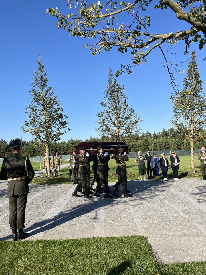 Honor guard carries a coffin during the first burial ceremony of unidentified soldiers at the National Military Memorial Cemetery in Kyiv region, Ukraine on August 26, 2025. (Source: Amira Barkush for UNITED24 Media)