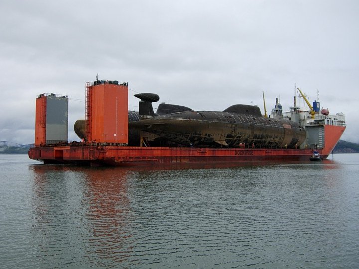 Russian transport dock vessel Transshelf carrying the K-391 Bratsk and K-295 Samara submarines for overhaul. (Source: Defense Express)