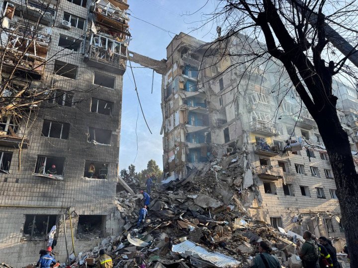 A high-rise building in the Solomianskyi district in Kyiv was leveled by a Russian ballistic missile on June 17th, 2025 (Photo: UNITED24 Media) A high-rise building in the Solomianskyi district in Kyiv was leveled by a Russian ballistic missile on June 17th, 2025 (Photo: UNITED24 Media)