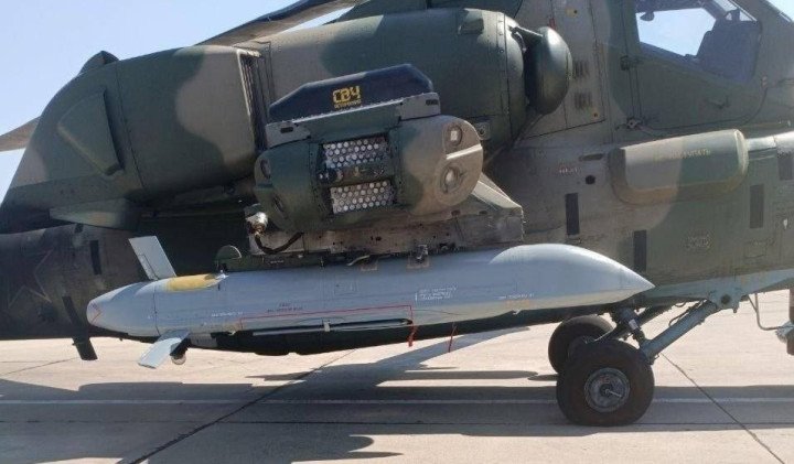 A Russian Mi-28 attack helicopter equipped with an S-8000 Banderol cruise missile. (Source: Russian media)