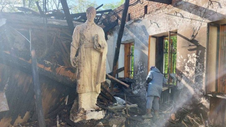Hryhorii Skovoroda National Literary and Memorial Museum destroyed after Russia’s missile attack, May 2022. (Source: Kharkiv region Governor Oleh Syniehubov) Hryhorii Skovoroda National Literary and Memorial Museum destroyed after Russia’s missile attack, May 2022. (Source: Kharkiv region Governor Oleh Syniehubov)