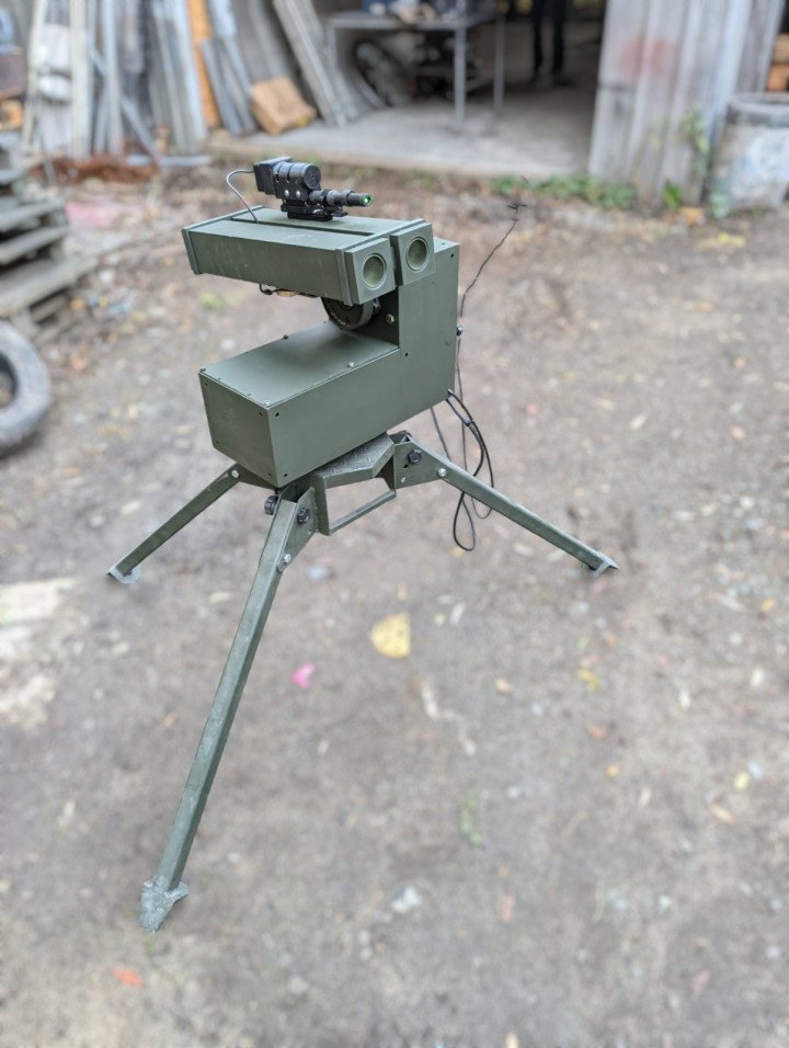 Prototype of the Tsvyakh robotic turret without mounted weapons, featuring optical and laser modules. (Source: NoviTechNet) Prototype of the Tsvyakh robotic turret without mounted weapons, featuring optical and laser modules. (Source: NoviTechNet)