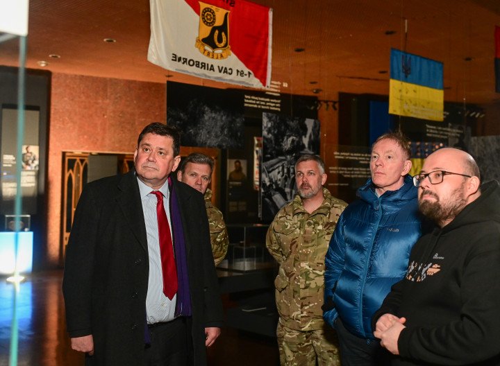 Neil Crompton UK Ambassador to Ukraine (left) with Sir Chris Bryant, UK Minister for Business and Trade (blue) receving a tour inside the Motherland monument. January 15, 2025, Kyiv. (Photo by Yevhen Zinchenko for the British Embassy Kyiv)