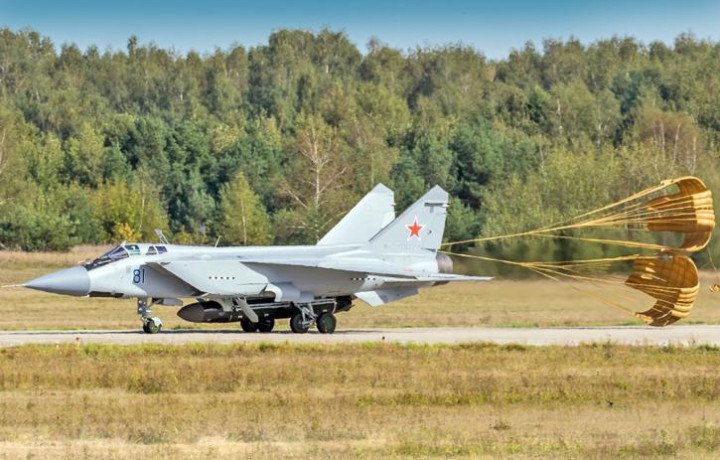 A Russian MiG-31D aircraft carrying a suspected 79M6 Kontakt anti-satellite missile in 2018. (Photo: Open source) A Russian MiG-31D aircraft carrying a suspected 79M6 Kontakt anti-satellite missile in 2018. (Photo: Open source)