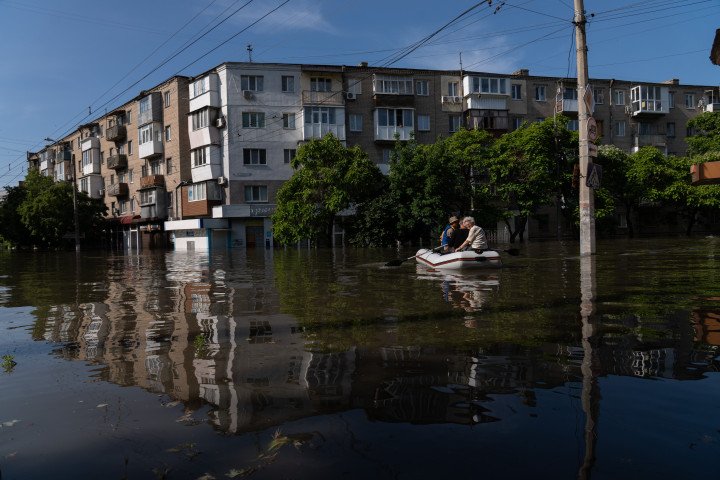 Kherson, June 7: A day after Russian forces blew up the Kakhovka Dam, boats take residents across flooded streets to reach dry land. Photo: Oleksii Filippov (Instagram: @filippov_af) Kherson, June 7: A day after Russian forces blew up the Kakhovka Dam, boats take residents across flooded streets to reach dry land. Photo: Oleksii Filippov (Instagram: @filippov_af)