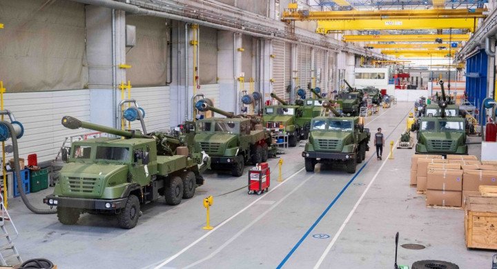 Production of CAESAR self-propelled howitzers at KNDS France facilities. (Source: Anthony Thomas-Trophime) Production of CAESAR self-propelled howitzers at KNDS France facilities. (Source: Anthony Thomas-Trophime)