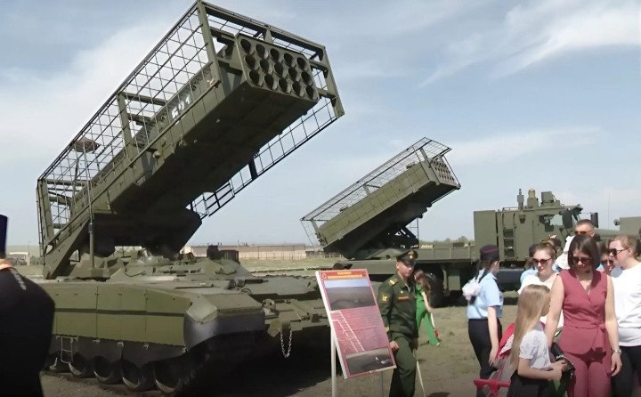 Russian TOS-3 “Dragon” heavy flamethrower system, June 2024. Source: Russian media) Russian TOS-3 “Dragon” heavy flamethrower system, June 2024. (Source: Russian media)