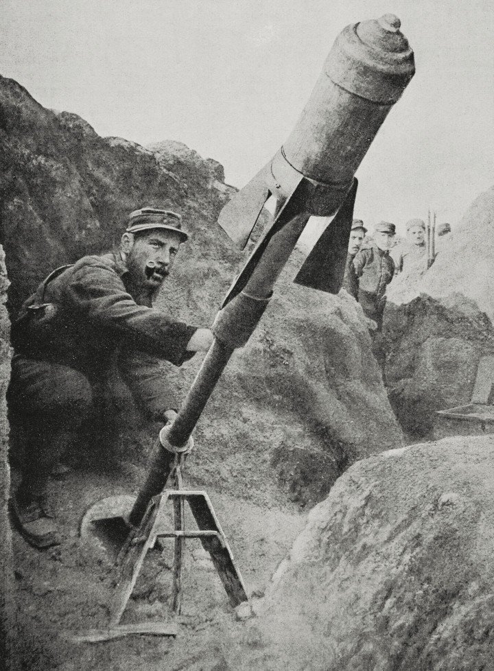 Howitzer-torpedo for trench war, old and new French weapons, France, World War I, from L’Illustrazione Italiana, Year XLII, No 39, September 26, 1915. (Source: Getty Images) Howitzer-torpedo for trench war, old and new French weapons, France, World War I, from L’Illustrazione Italiana, Year XLII, No 39, September 26, 1915. (Source: Getty Images)