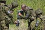 Reservists from the 2nd Estonian Infantry Brigade take part in maneuvers during NATO exercise Hedgehog on the Estonian-Latvian border on May 25, 2022 in Voru, Estonia. Illustrative photo. (Source: Getty Images)