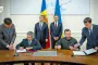 Ukrainian Defence Minister Evgeniy Khmara and Moldovan Defence Minister Anatolie Nosatîi sign a five-year military-technical cooperation agreement. (Source: Ukraine’s Ministry of Defence)