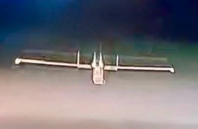A fixed-wing drone seen through an interceptor’s camera during flight. (Source: Serhii “Flash” Beskrestnov) A fixed-wing drone seen through an interceptor’s camera during flight. (Source: Serhii “Flash” Beskrestnov)