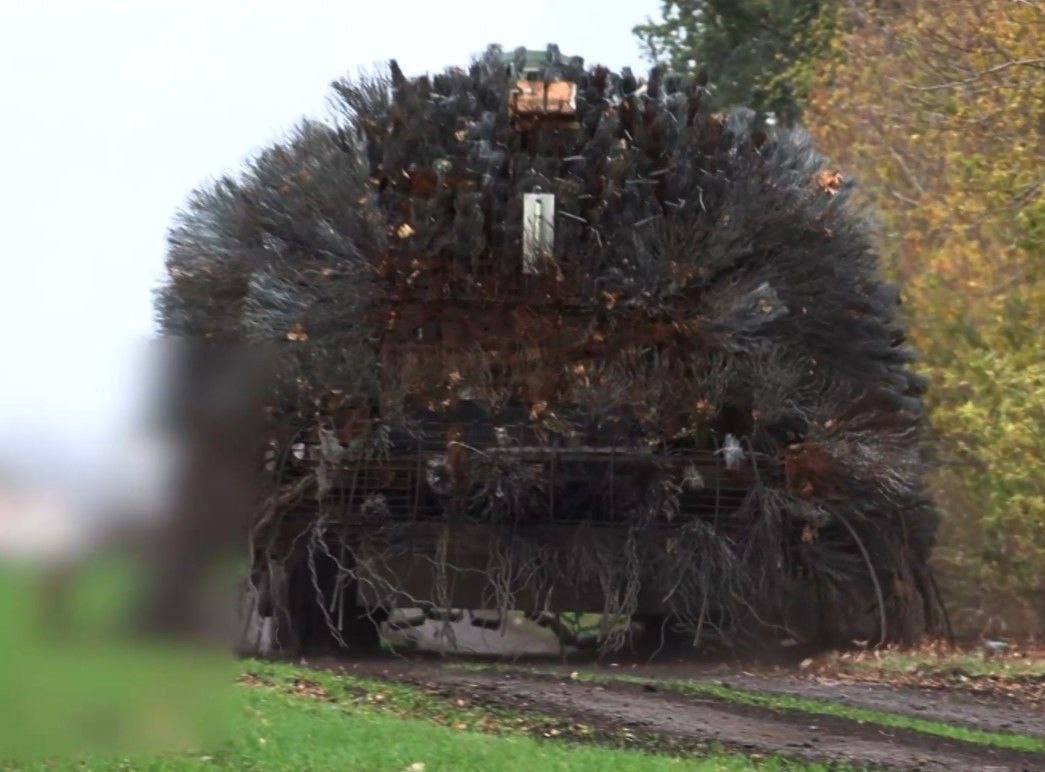 Russia Turns Tanks Into Steel Hedgehogs To Survive Ukraine s FPV 