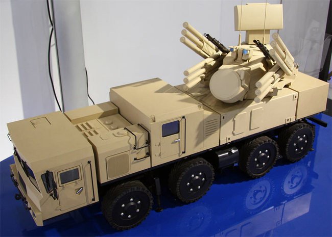 Pantsir air defense system mounted on an MZKT-7930 chassis displayed at the MAKS international air show in 2009. (Photo: Open source) Pantsir air defense system mounted on an MZKT-7930 chassis displayed at the MAKS international air show in 2009. (Photo: Open source)